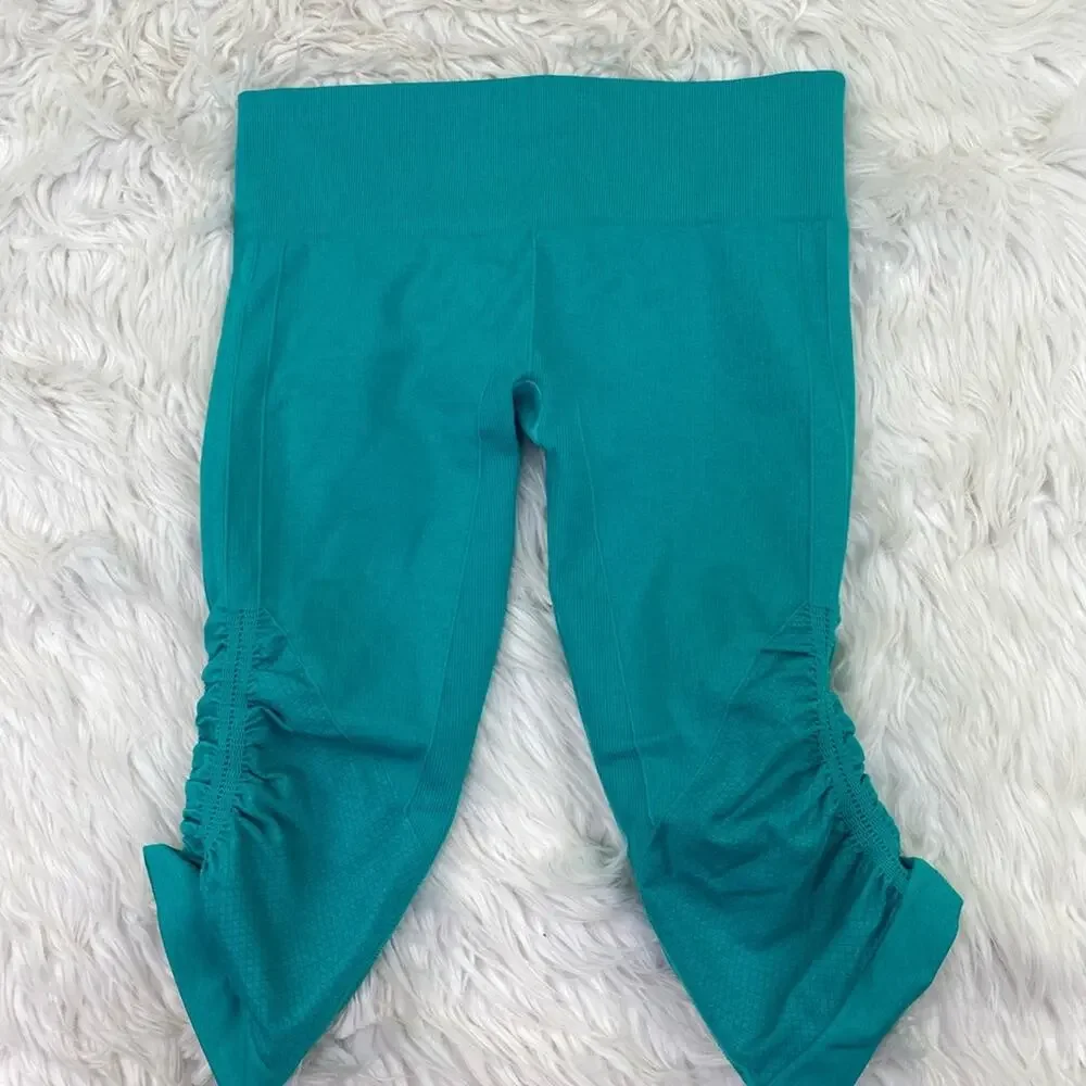 Lululemon In The Flow Crop II Heathered Teal Size 8‎